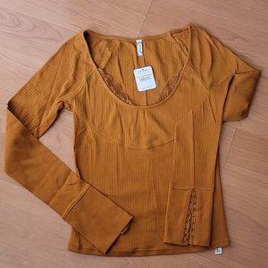 Nwt! FREE PEOPLE Long Sleeve top